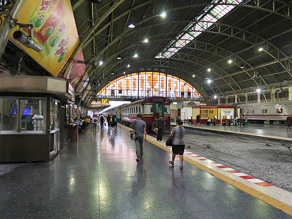 IMG_4114-hualamphong-inside-platform