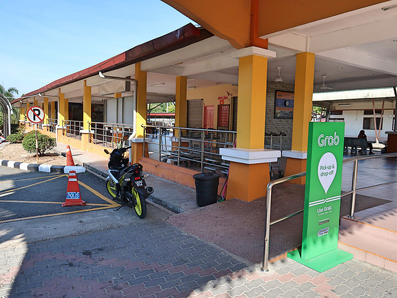 IMG_4740-wakaf-bharu-grab