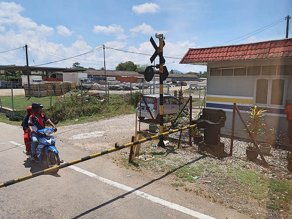 IMG_4793-kuala-krai-level-crossing