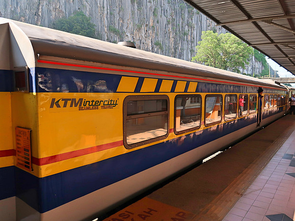IMG_4990-sleeper-train-at-gua-musang