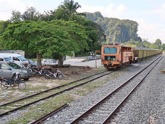 IMG_5026-ballast-rail-merapoh