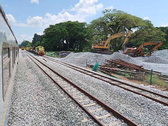 IMG_5055-rail-works-at-chegar-perah