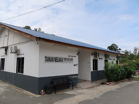 IMG_5171-taman-negara-travellers-lodge