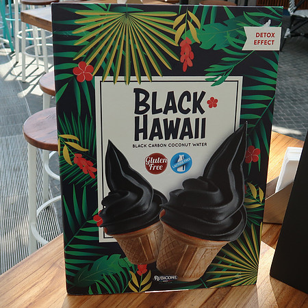 IMG_5977-black-hawaii-ice-cream
