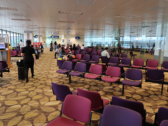 IMG_6114-f52-waiting-lounge