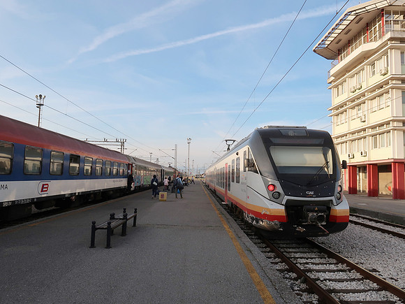 IMG_2500-trains-at-podgorica