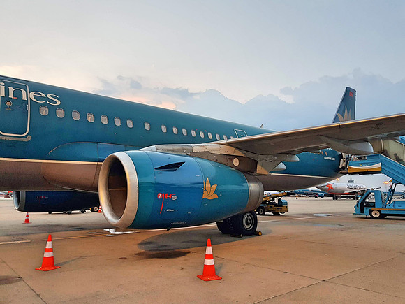 20190430_180027-boarding-sgn