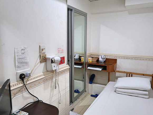 IMG_6448-daxiong-hotel-room