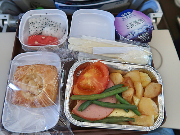 IMG_6664-hkg-pvg-breakfast
