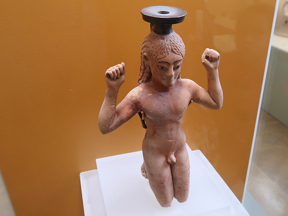 IMG_7764-perfume-bottle-of-kneeling-athlete