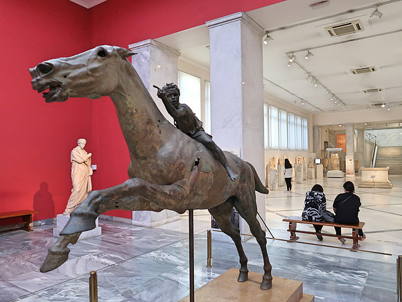IMG_8096-horse-and-young-jockey