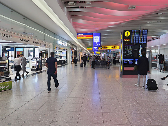 IMG_7143-terminal-4-departures