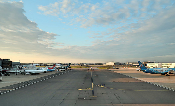 IMG_8258-terminal-4-aircraft