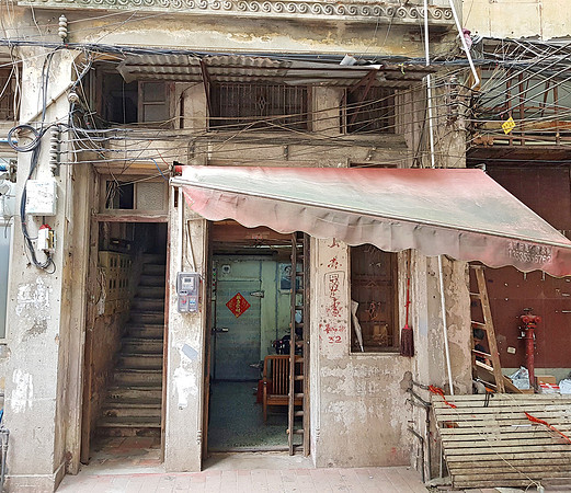 20190522_111406-old-house