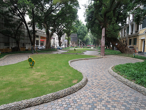IMG_8381-landscaped-walkway