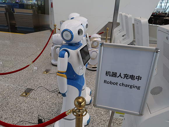 IMG_8679-robot-charging