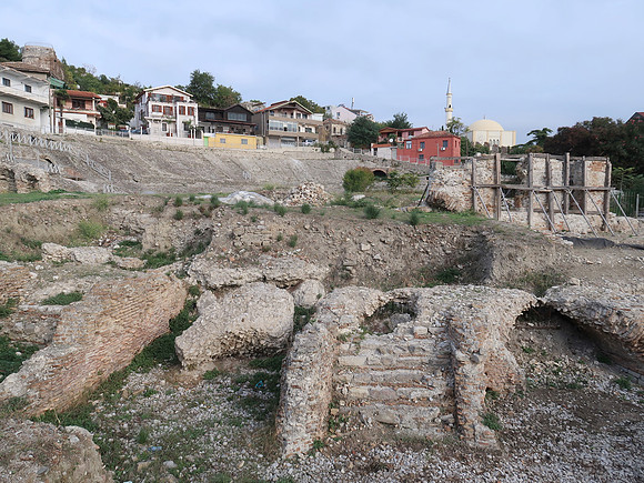 IMG_3730-amphitheatre-ruins