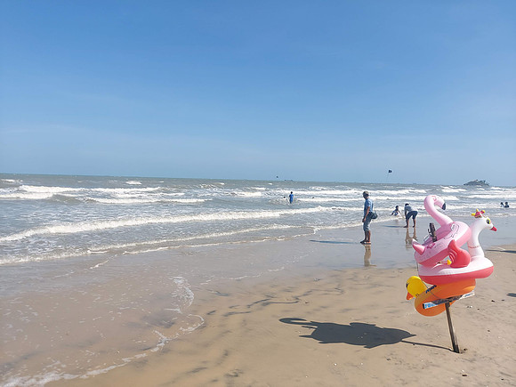 20220421_145401-beach-toys