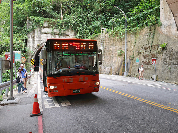 IMG_8924-taroko-shuttle-bus