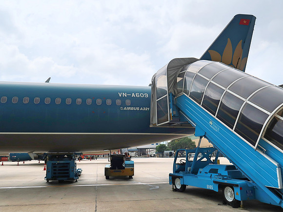 IMG_9093-rear-boarding-sgn