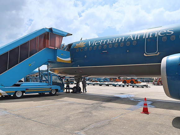 IMG_9088-vietnam-airlines-sgn-hph