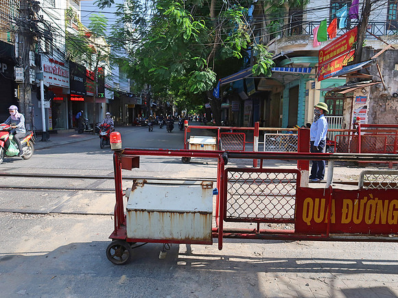 IMG_9241-me-linh-barriers