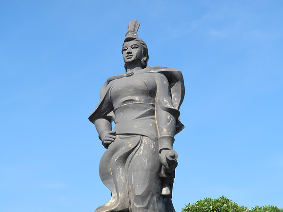 IMG_9258-nu-tuong-le-chan
