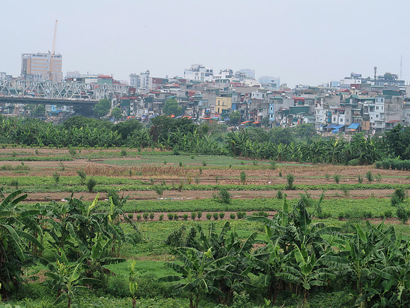 IMG_9518-approaching-hanoi