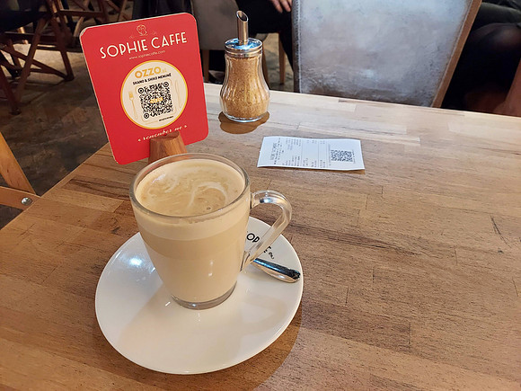 20211015_144026-sophie-cafe-latte