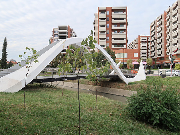 IMG_3489-lana-river-bridge