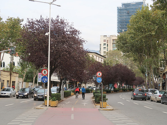 IMG_3520-bike-path-kavajes