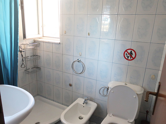 IMG_3576-elisabet-bathroom