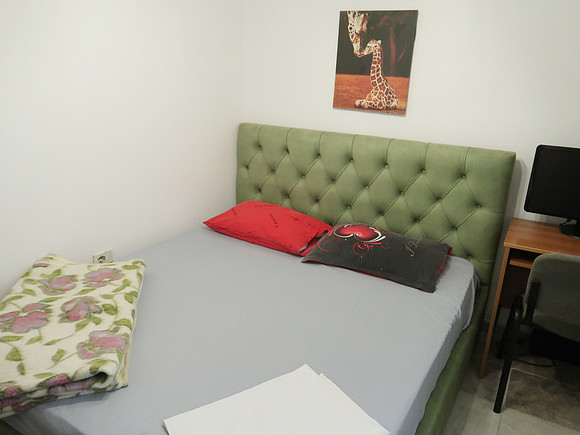 IMG_3848-villa-center-bed