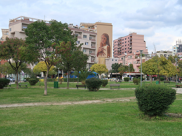 IMG_3639-park-near-scandebeg-square