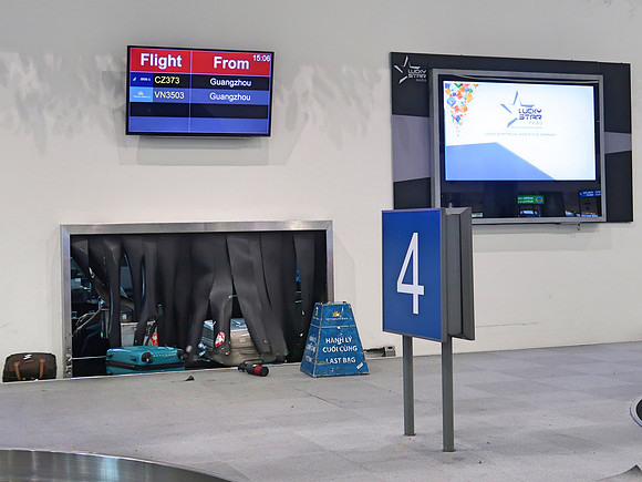IMG_8703-china-southern-baggage-claim
