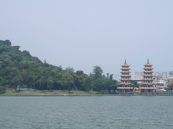 IMG_0084-dragon-and-tiger-pagodas