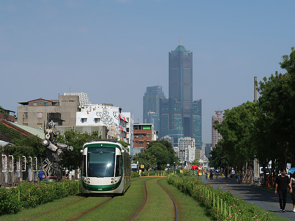 IMG_0179-light-rail