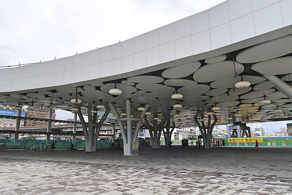 IMG_0315-station-entrance