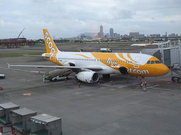 IMG_0348-scoot-khh-to-kix