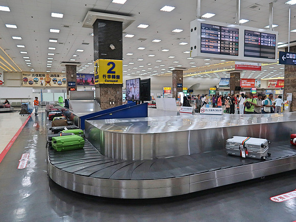 IMG_9927-baggage-reclaim