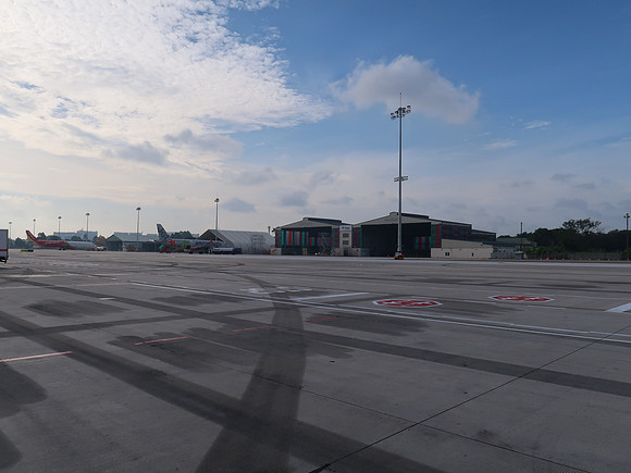 IMG_9891-tarmac-view