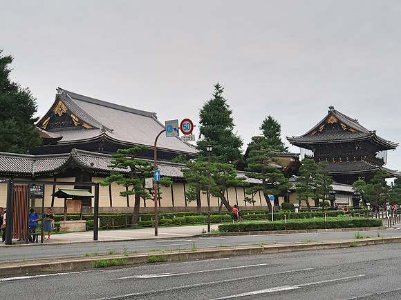 IMG_0625-higashi-honganji-temple