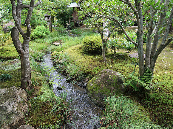 IMG_0669-sogenchi-garden-stream