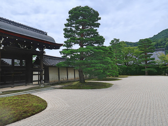 IMG_0671-tenryu-ji-temple-zen-garden