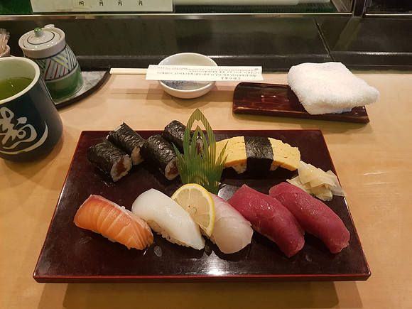 20190725_124432-sushi-lunch