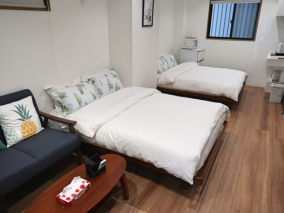 IMG_0837-airbnb-beds