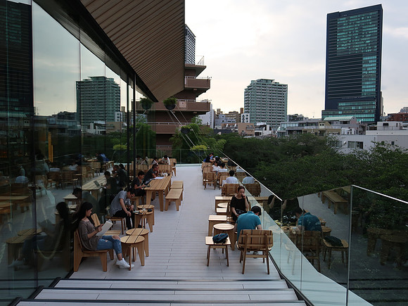 IMG_0916-starbucks-outdoors