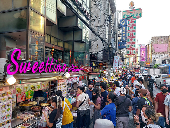 20230226_170141-chinatown-crowd