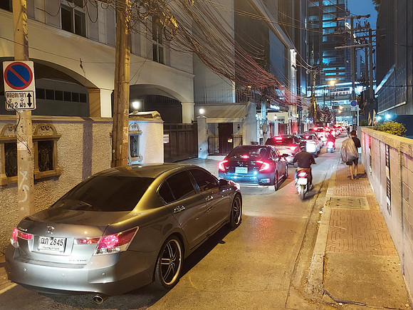 20230301_184843-sukhumvit-6