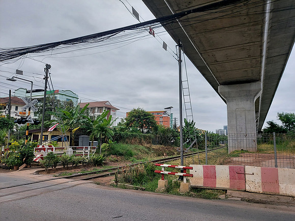 20220221_154124-khon-kaen-old-level-crossing